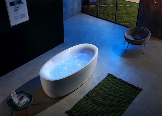 Banheira com luz LED para banhos de bolhas