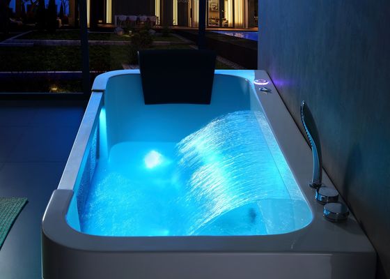 Estilo moderno E-8025 Acrílico Massagem de imersão Whirlpool Banheira
