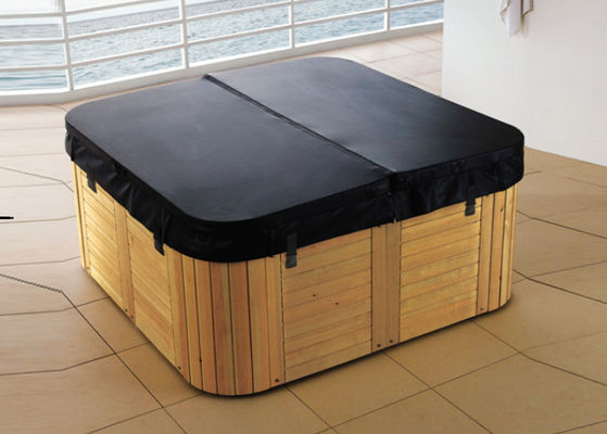 Piscina integrada de spa ao ar livre com painel de controle de luz de fundo colorido